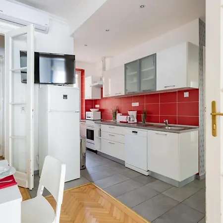 Apartmán Away From In The Center